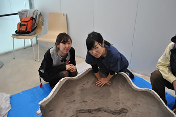 ブロンズモニュメント 手形とり
